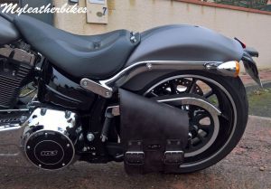 SO04 Veg Antique Sacoche Softail Breakout (2)